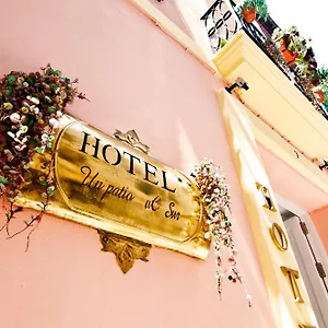 Hotel Un Patio Al Sur